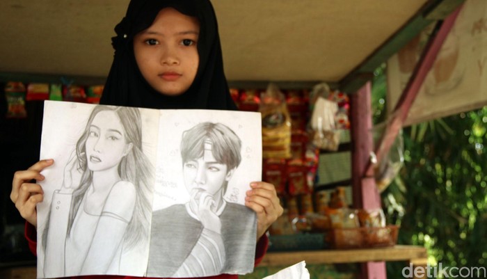Potret Febby, Gadis Pelukis Sketsa yang Putus Sekolah Karena Biaya Sosok Febby Lissa Ayu Aryanti (17) tengah ramai diperbincangkan warganet. Remaja yang jago melukis sketsa itu terpaksa putus sekolah karena tak ada biaya.