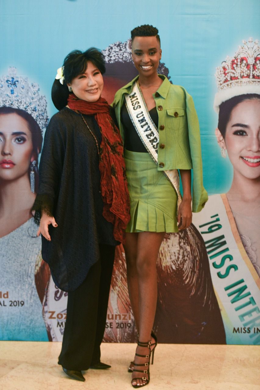 Anne Avantie Bertemu Miss Universe 2019