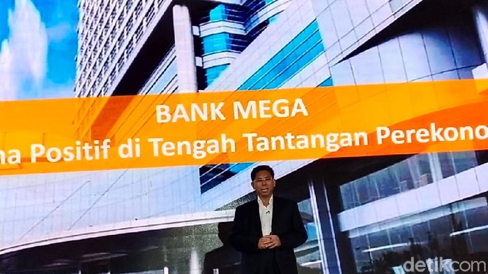 Direktur Utama Bank Mega Kostaman Thayib