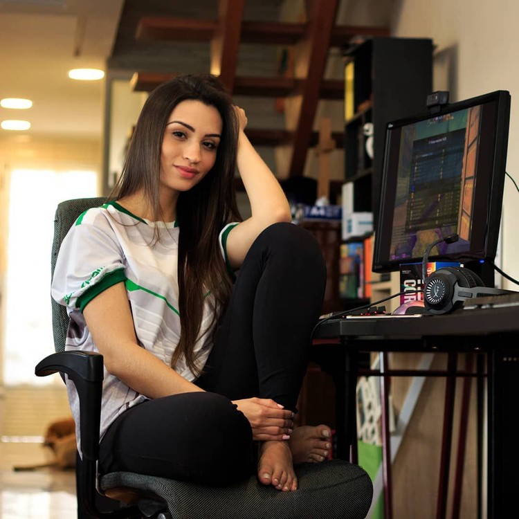 gamer cantik dipenjara 116 tahun