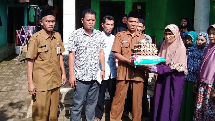 Kades-PNS di Pandeglang minta warga dukung bupati Irna Narulita dua periode