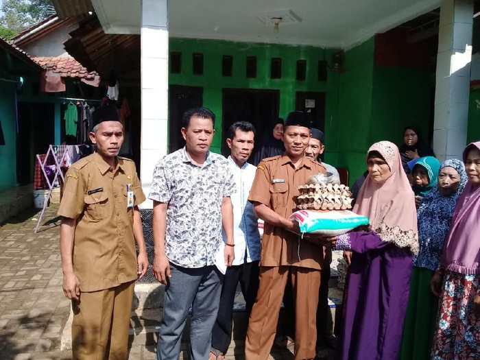 Kades-PNS di Pandeglang minta warga dukung bupati Irna Narulita dua periode