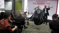 Produk terbaru AIA ini menjadi solusi optimal perencanaan keuangan di usia produktif guna memenuhi kebutuhan jangka panjang seperti persiapan dana pensiun termasuk kebutuhan jangka menengah seperti dana pendidikan, perjalanan wisata atau ibadah dengan pilihan masa bayar yang fleksibel 5, 10, 15, atau 20 tahun dan jaminan manfaat tahunan selama 15, 20, 25, atau 30 tahun serta manfaat tahunan dijamin hingga 130% Premi Tahunan dan manfaat akhir Polis dijamin hingga 500% Premi Tahunan.