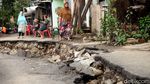 Penampakan Terkini Amblasnya Jalan di Kebon Manggis Matraman