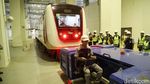 Tangkal Corona, LRT Jakarta Bersih-bersih