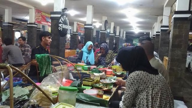 Yuk! Kulineran 5 Sate Maranggi Maknyus di Purwakarta Yuk! Kulineran 5 Sate Maranggi Maknyus di Purwakarta