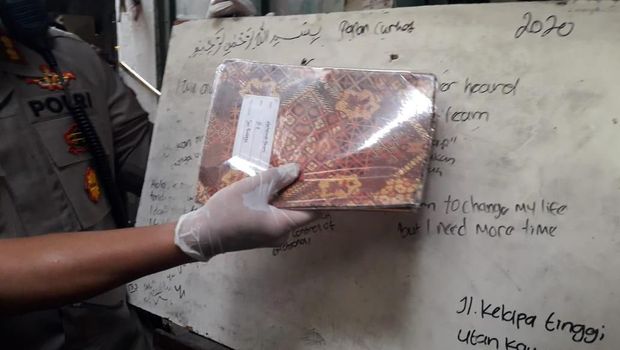 ABG Pembunuh Bocah di Jakpus Tulis Curhatan soal Ayah, Ini Isinya