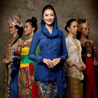 Puteri Indonesia Jawa Timur 2020 Rr. Ayu Maulida Putri yang memiliki tinggi badan 177,5 cm itu pernah menjadi juara modelling internasional, Asia Model Festival yang digelar di Seoul, Korea Selatan. Finalis Puteri Indonesia 2020 itu mendapat gelar Face of Asia 2019. Foto: Instagram @ officialputeriindonesia/ ʜᴀɴɴ ᴘʀᴀᴡɪʀᴀ