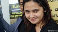 Pihak keluarga pelaku pun mengucapkan rasa terima kasihnya karena Syifa memaafkan kelakuan anaknya itu. Pool/Noel/detikFoto.