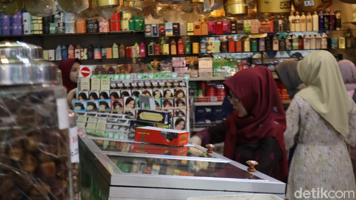 Pedagan Oleh-oleh