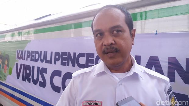 Deputi EVP II PT KAI Daop 1 Jakarta, Takdir Santoso.