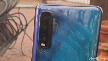 Perangkat Oppo Find X2 dengan konfigurasi RAM 12GB dan ROM 256GB dijual seharga Rp 14,999 juta (Fitraya Ramadhanny/detikcom)