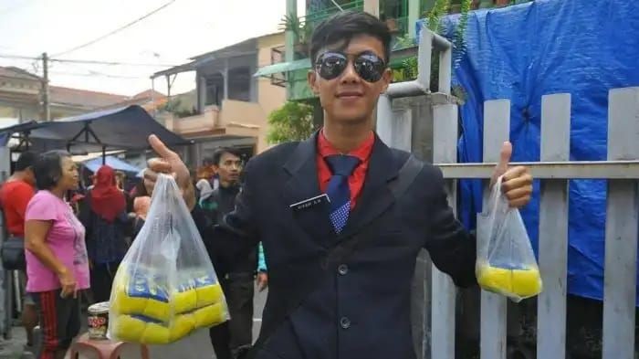 penjual makanan nyentrik