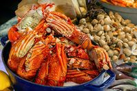 Yummy! Bisa Makan Lobster Sepuasnya dengan 10 Saus Ala China di Sini