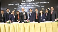 Hadir dalam acara tersebut Direktur Martin Mulwanto, Direktur Guntur Triyudianto, Direktur Diza Larentie, Direktur Utama Kostaman  Thayib, Direktur Indivara Erni, Direktur Yuni Lastianto dan Direktur Madi Darmadi Lazuardi.