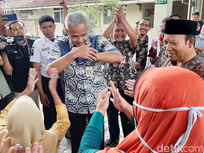 Gubernur Jateng, Ganjar Pranowo di RS Margono Soekarjo Purwokerto, Jumat (6/3/2020).