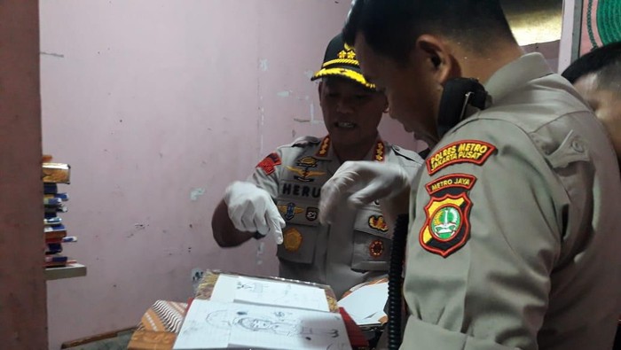 Polisi cek TKP pembunuhan bocah di Sawah Besar