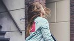 Foto Liburan Marisa Papen, Model Yang Bugil di Masjid