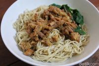 Viral Ranu Manuduro, Mojokerto Punya Tempat Kuliner yang Legendaris