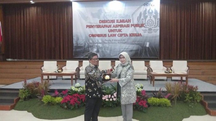 Pembahasan Diskusi