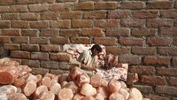 Meski pun rasanya enak tapi Himalayan Pink Salt ini mengundang banyak pro dan kontra. Mulai dari lingkungan tambang hingga keselamatan para pekerjanya. Foto: Istimewa