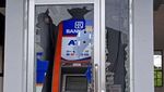 Kantor Bupati Waropen Porak Poranda Usai Dirusak Massa