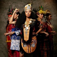 Puteri Indonesia Papua Barat 2020 Hivanly Salawane merupakan mahasiswi magister ilmu pendidikan. Ia menyuarakan stop bullying dan body shame, hal terpenting adalah menerima diri sendiri dan mencintai diri sendiri. Foto: Instagram @ officialputeriindonesia/ ʜᴀɴɴ ᴘʀᴀᴡɪʀᴀ