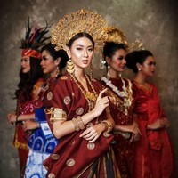 Puteri Indonesia Sulawesi Selatan 2020 Karina Widjaja merupakan lulusan dari Academy of Art University, San Fransisco. Foto: Instagram @ officialputeriindonesia/ ʜᴀɴɴ ᴘʀᴀᴡɪʀᴀ