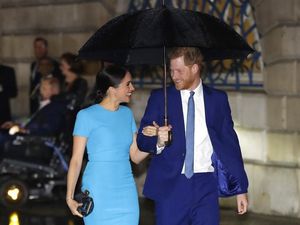 Foto: Penampilan Perdana Meghan Markle di Publik Usai Mundur dari Kerajaan