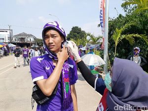 Antisipasi Virus Corona, Penonton Persita Vs PSM Dicek Suhu Tubuh