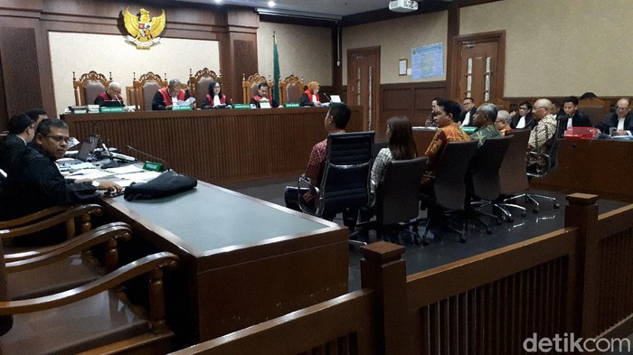Saksi Minta 15 Truk Molen yang Disita KPK Dilelang Gegara Utang Rp 9,2 M