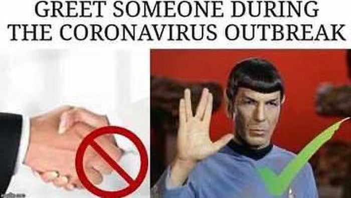 Saat wabah virus Corona, sekedar berjabat tangan orang mungkin jadi banyak yang parno. Terus bagaimana dong yang aman? Traveler mungkin bisa mencoba salam ala Mr Spock.