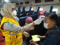 Waspada Corona, Suhu Tubuh Penumpang hingga Awak Kapal Dicek
