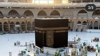 Aktivitas jemaah di Masjidil Haram hanya bisa dilakukan maksimal 1 jam setelah salat Isya. Sebab, pemerintah Saudi juga berencana menutup sementara Masjidil Haram di Makkah dan Masjid Nabawi di Madinah satu jam setelah salat Isya untuk dibersihkan dan disterilisasi. Foto: dok. Haramain Info