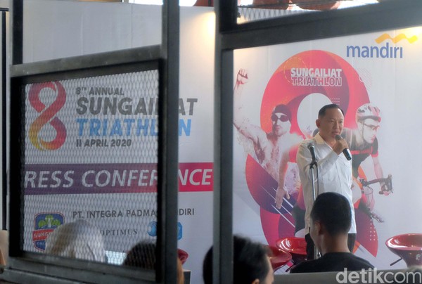 Thomas Jusman, Perwakilan PT Pantai Timur Sungailiat selaku Inisiator Mandiri 8th Annual Sungailiat Triathlon 2020 tetap optimis acara akan berjalan dengan lancar meski sejumlah negara di dunia tengah dirundung masalah wabah virus Corona. Thomas Jusman, Perwakilan PT Pantai Timur Sungailiat selaku Inisiator Mandiri 8th Annual Sungailiat Triathlon 2020 tetap optimis acara akan berjalan dengan lancar meski sejumlah negara di dunia tengah dirundung masalah wabah virus Corona.