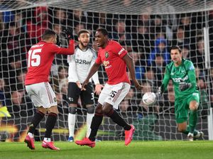 Cuek Apa Kata Orang, Ighalo Mulai Beri Bukti