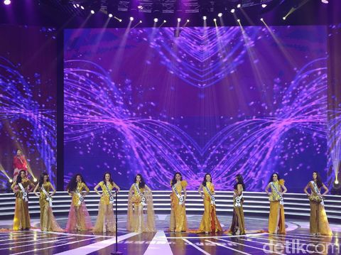 Momen Finalis Sumbar 'Kepleset' Sebutkan Pancasila di Final Puteri Indonesia