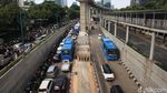 Kemacetan Total Imbas Unjuk Rasa di Kedubes India