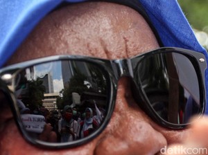 Tak Turun ke Jalan, Buruh Lakukan Ini Peringati May Day