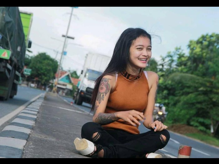 Anjanii Bee