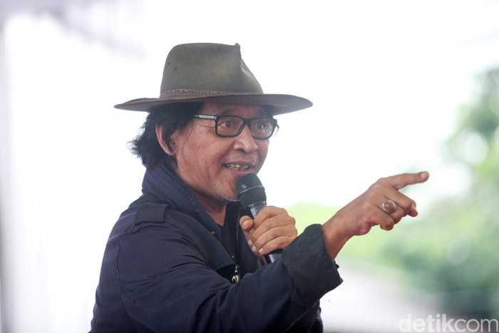 Sujiwo Tejo saat ditemui di kawasan Karawang.