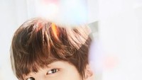 Kim Woo Seok, pria kelahiran 27 Oktober 1996 ini mulai dikenal publik sebagai anggota dari boygroup UP10TION dan juga X1. Namun kini ia sedang disibukkan dengan kegiatan individunya, salah satunya menjadi aktor untuk pertama kalinya di sebuah web-drama berjudul Twenty Twenty. Foto: Istimewa