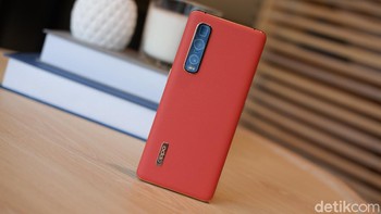 Tiga kamera disematkan Oppo di Find X2 Pro. Foto: Adi Fida Rahman/detikINET