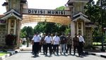 Wamenhan Tinjau Pabrik Munisi Pindad di Malang