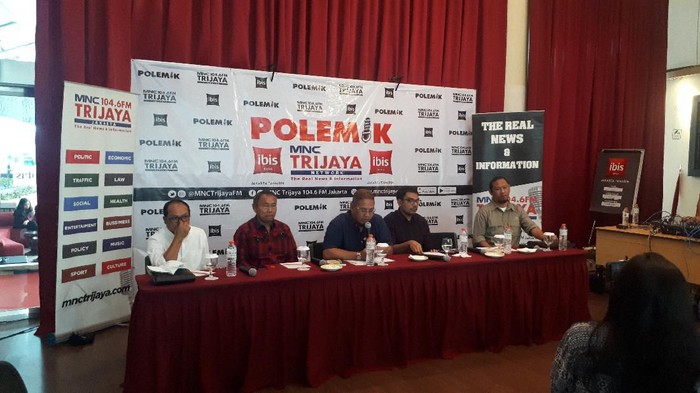 Mantan Kepala Badan Nasional Penanggulangan Teroris (BNPT), Ansyaad Mbai, menilai virus radikal ISIS lebih membahayakan daripada virus Corona. Virus radikal ISIS disebutnya korbannya adalah bangsa dan negara.