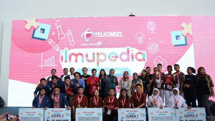 Telkomsel Rilis Paket Data Ilmupedia untuk memeratakan pendidikan lewat sentuhan teknologi digital.
