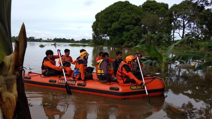 Pencarian Rampe Dg Liwang (50) di Danau Balang Tonjong, Makassar.