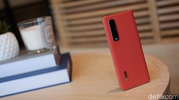 Dibekali baterai berkapasitas 4.260 mAh yang dilengkapi dengan teknologi 65W SuperVOOC 2.0 flash charge. Menjanjikan baterai penuh dalam 35 menit. Foto: Adi Fida Rahman/detikINET