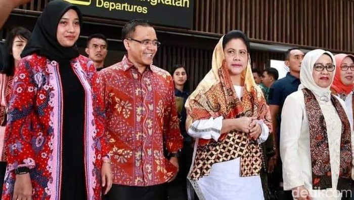 Bupati Anas
