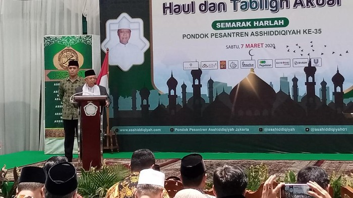 Wakil Presiden Maruf Amin hadiri haul dan takblik akbar Pondok Pesantren Assiddiqiyah, Jakarta Barat.